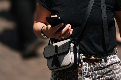 Crossbody Handbag Styles for Women Over 30