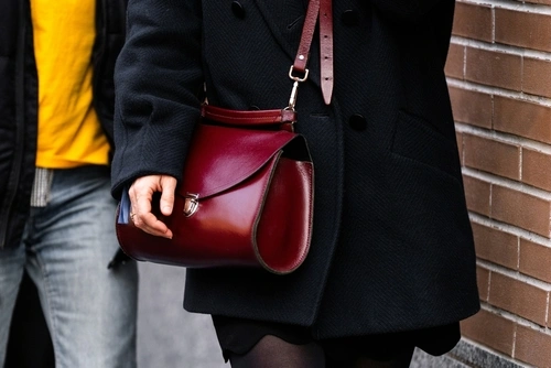 Satchel Handbag Styles for Women Over 30