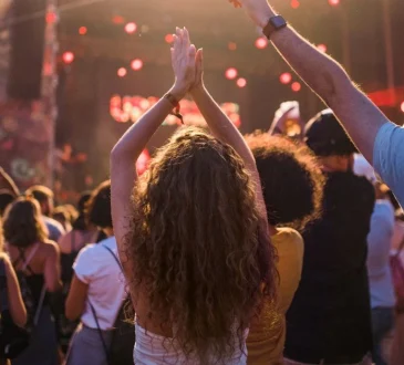 What To Wear To A Concert: Ultimate Summer Looks